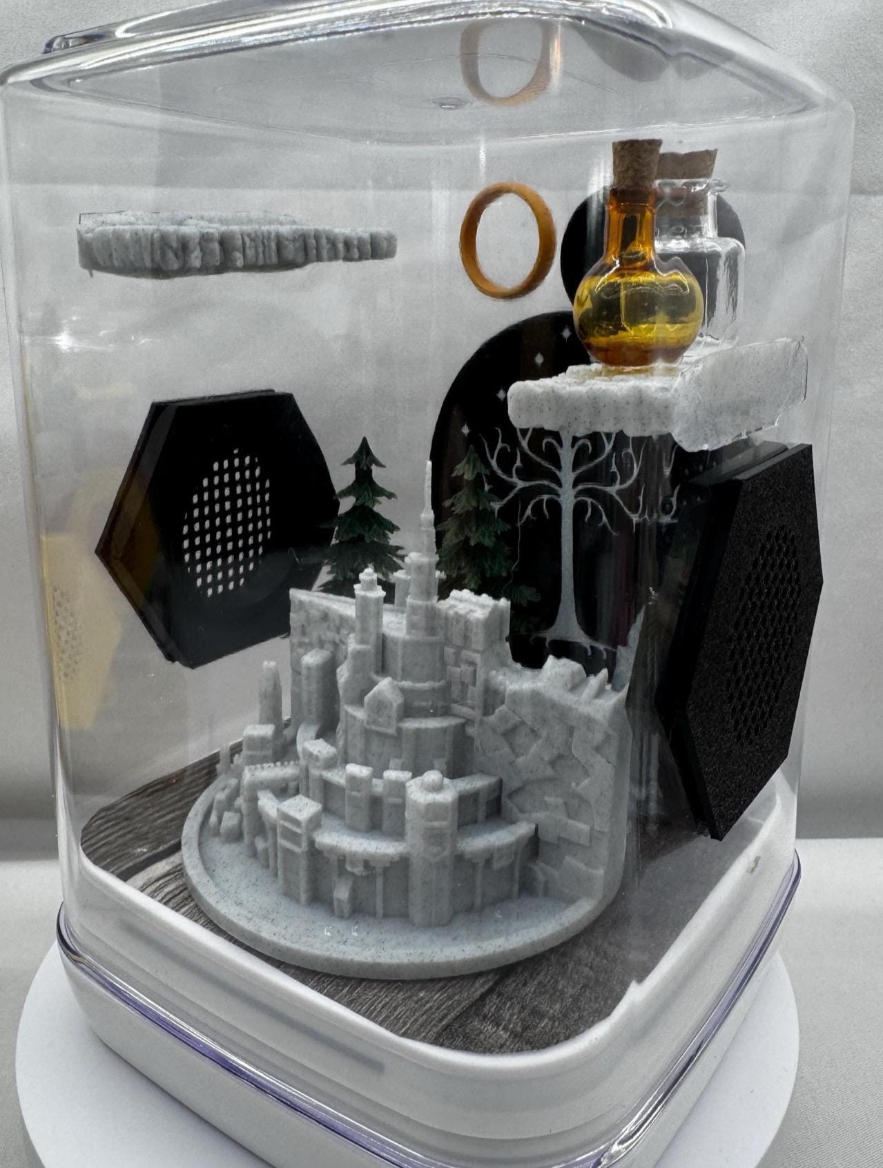 Castle Jumping Spider Enclosure: Acrylic Terrarium (5x5x7 inches)