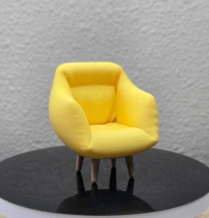 Chair for jumping spider enclosure