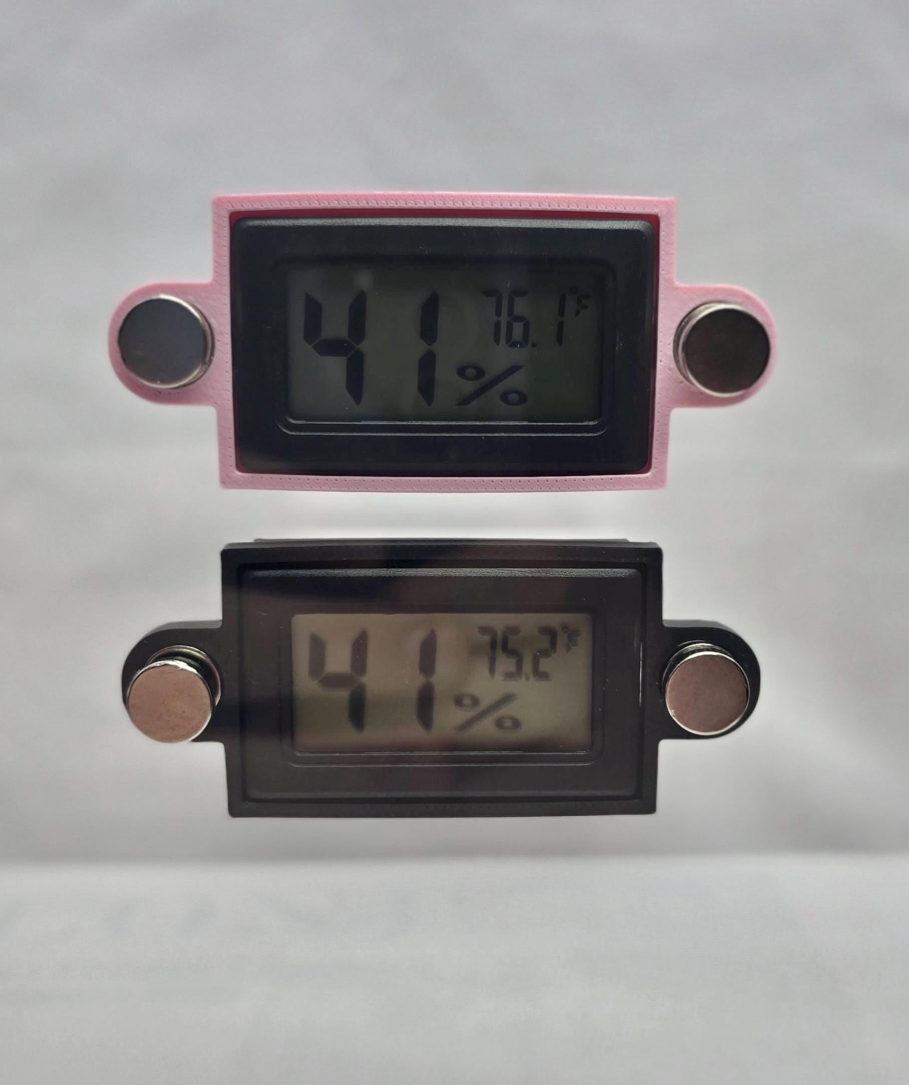 Hygrometer for jumping spider, lizard, gecko tanks