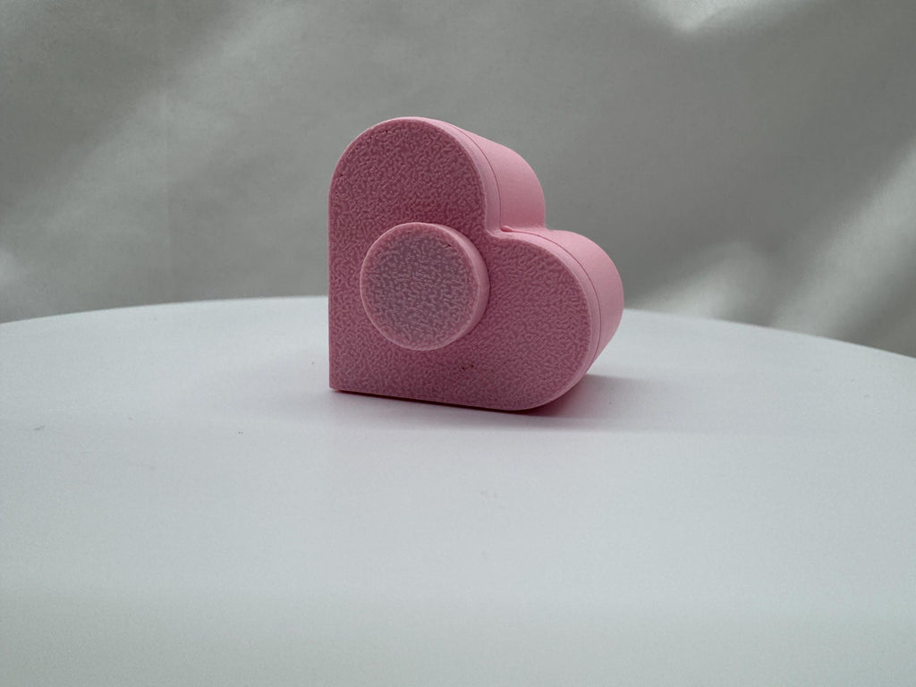 Heart hide for jumping spiders, 3D printed terrarium decor, handmade cute spider enclosure accessory, custom sizing available, magnetic.