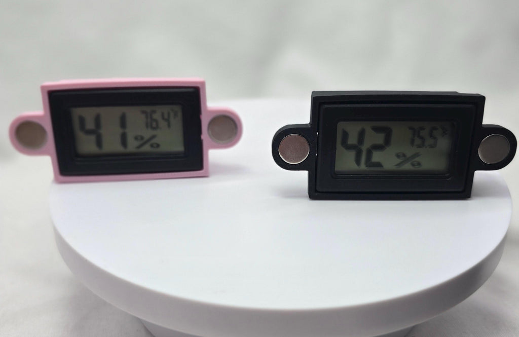 Hygrometer for jumping spider, lizard, gecko tanks