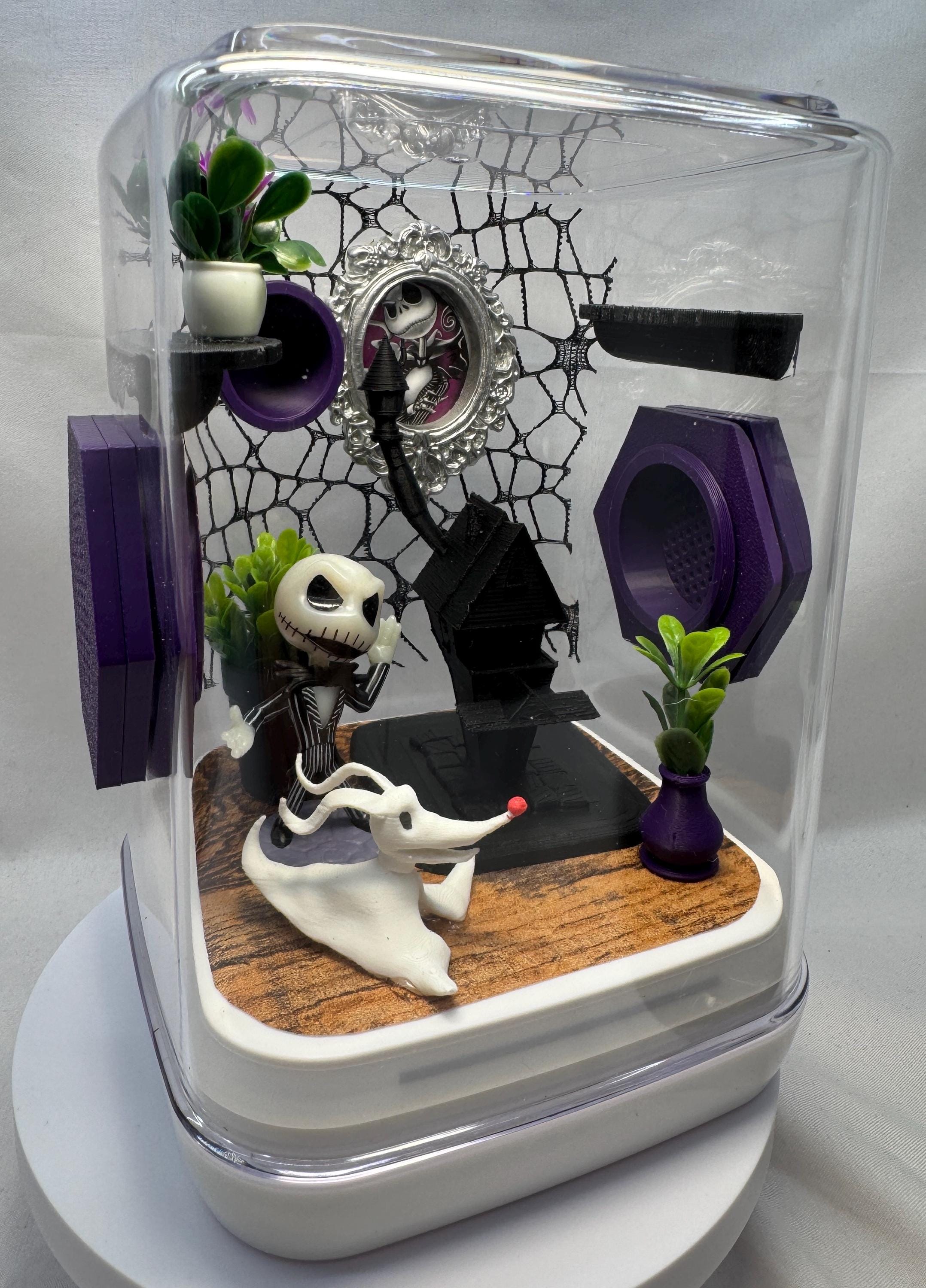 Jack inspired Jumping Spider Enclosure: Custom Arachnid Terrarium