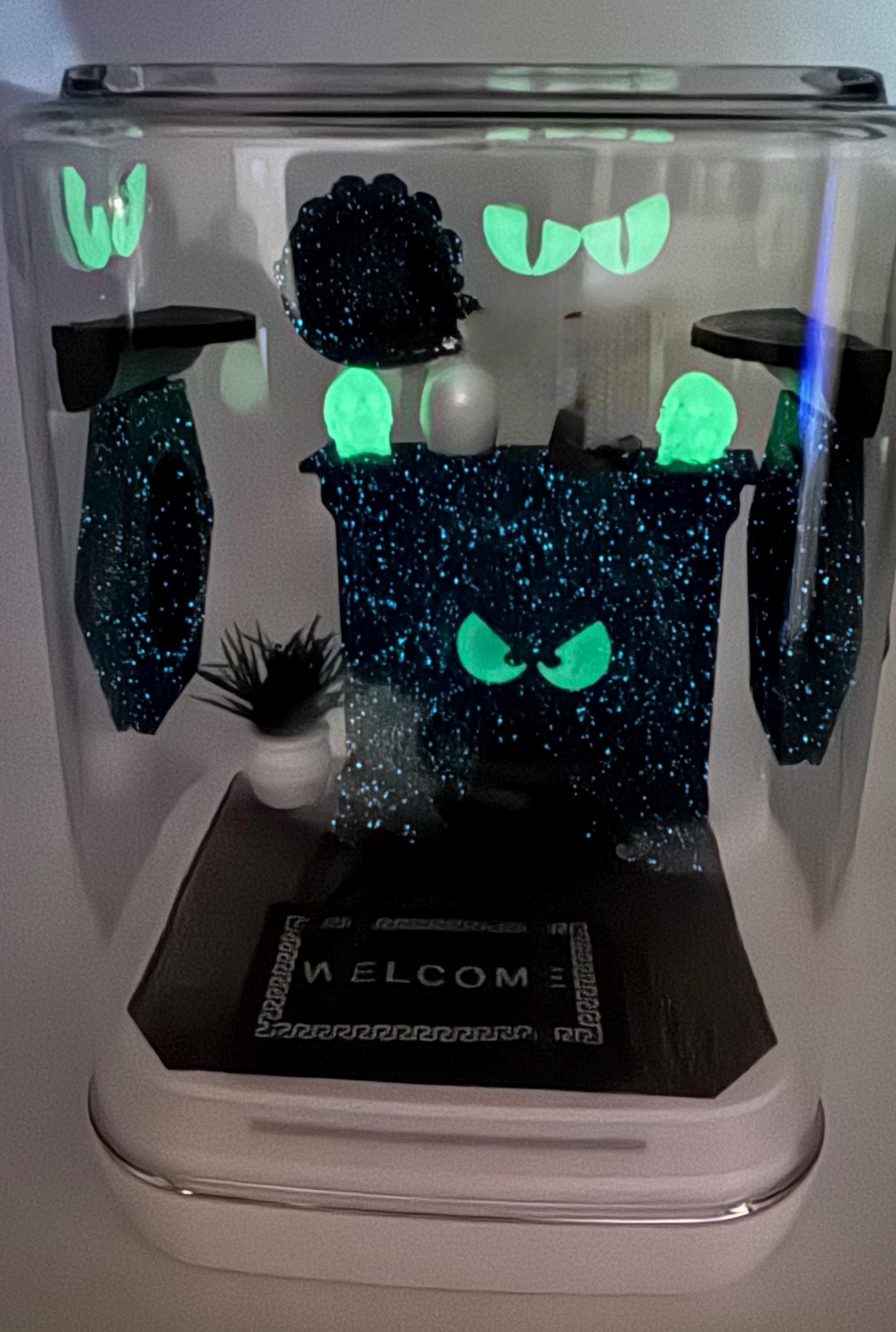 Glow Mansion Jumping Spider Enclosure: Acrylic Terrarium