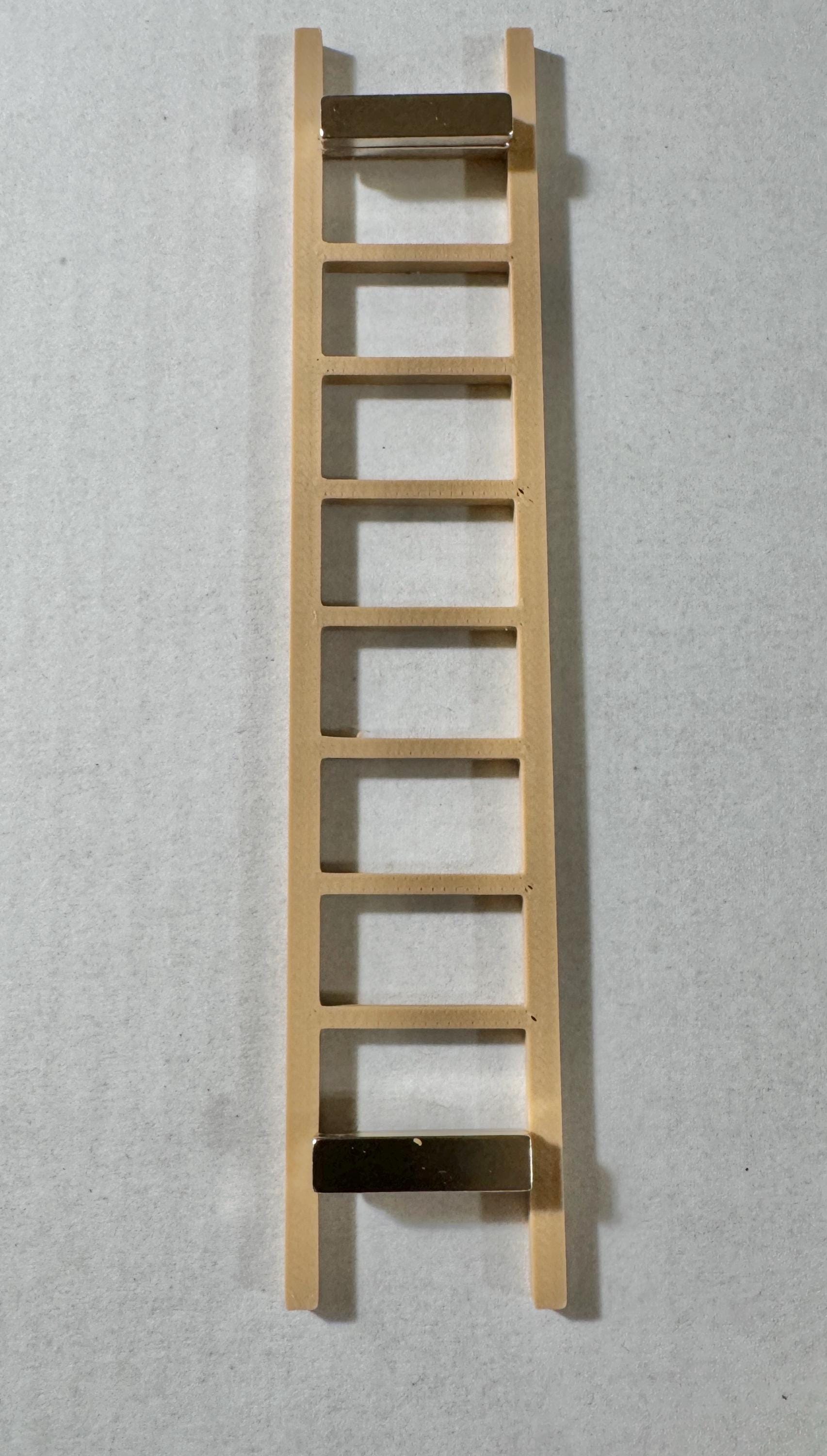 Miniature Ladder: Jumping Spider Enclosure Decor